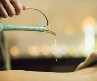 Abhyanga - die indische Öl-Massage für Ihr inneres Gleichgewicht.